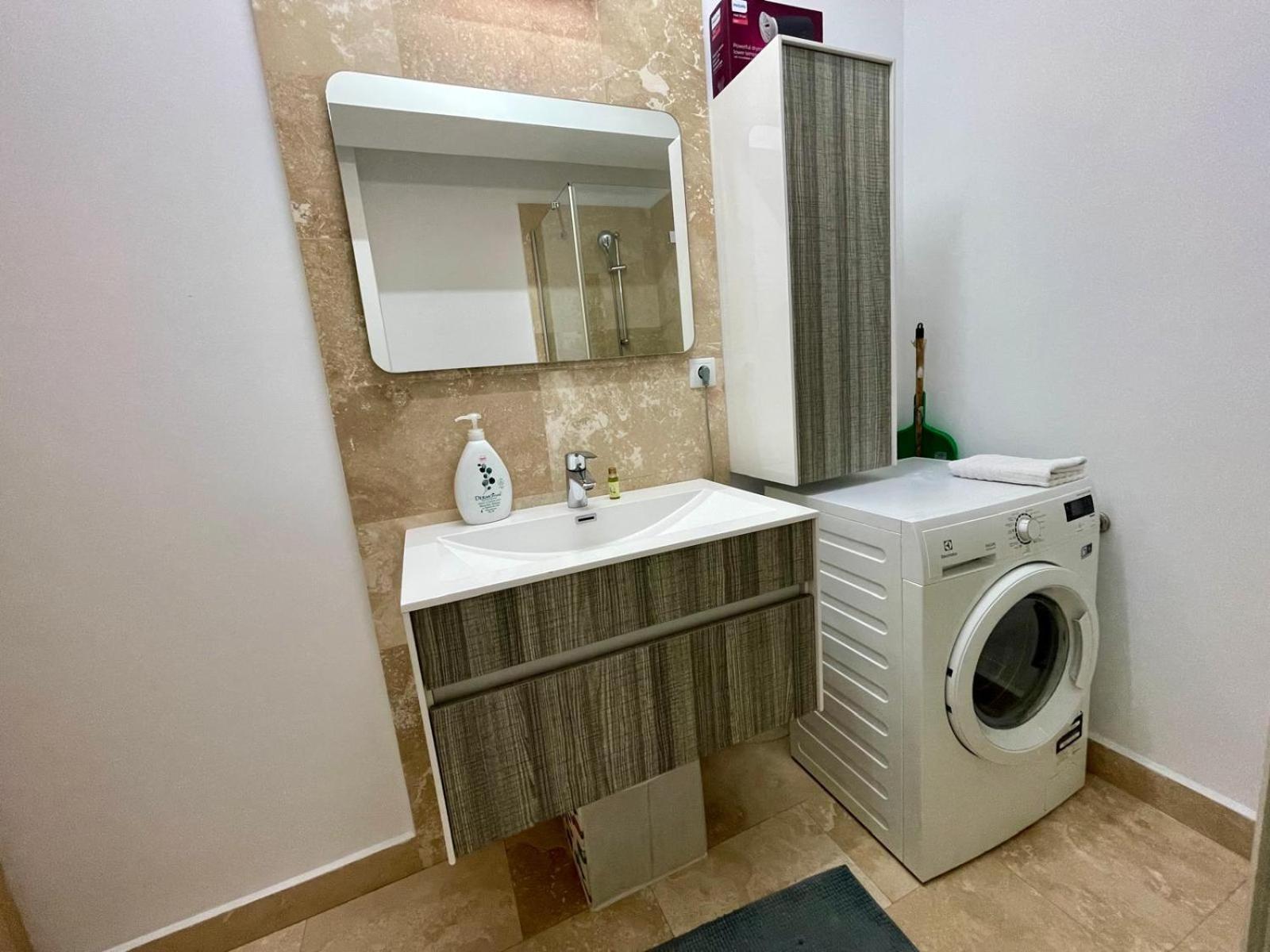 Yamaluxe Apartments - Between The Lakes - Close To Iulius Mall Cluj-Napoca Luaran gambar